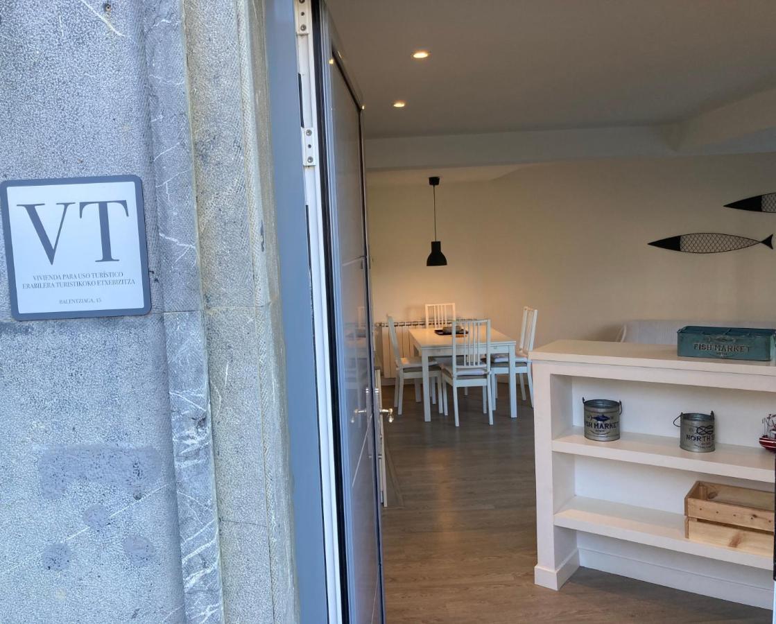 Balentziaga Terraza Y Parking Getaria