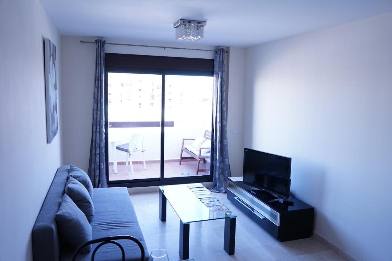 Sunny Place 2 Bedrooms, 8 Min From The Beach *