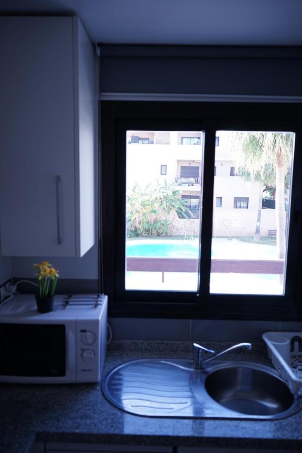 Sunny Place 2 Bedrooms, 8 Min From The Beach *