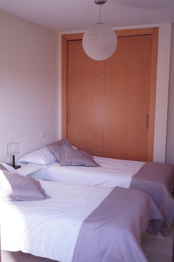 Sunny Place 2 Bedrooms, 8 Min From The Beach