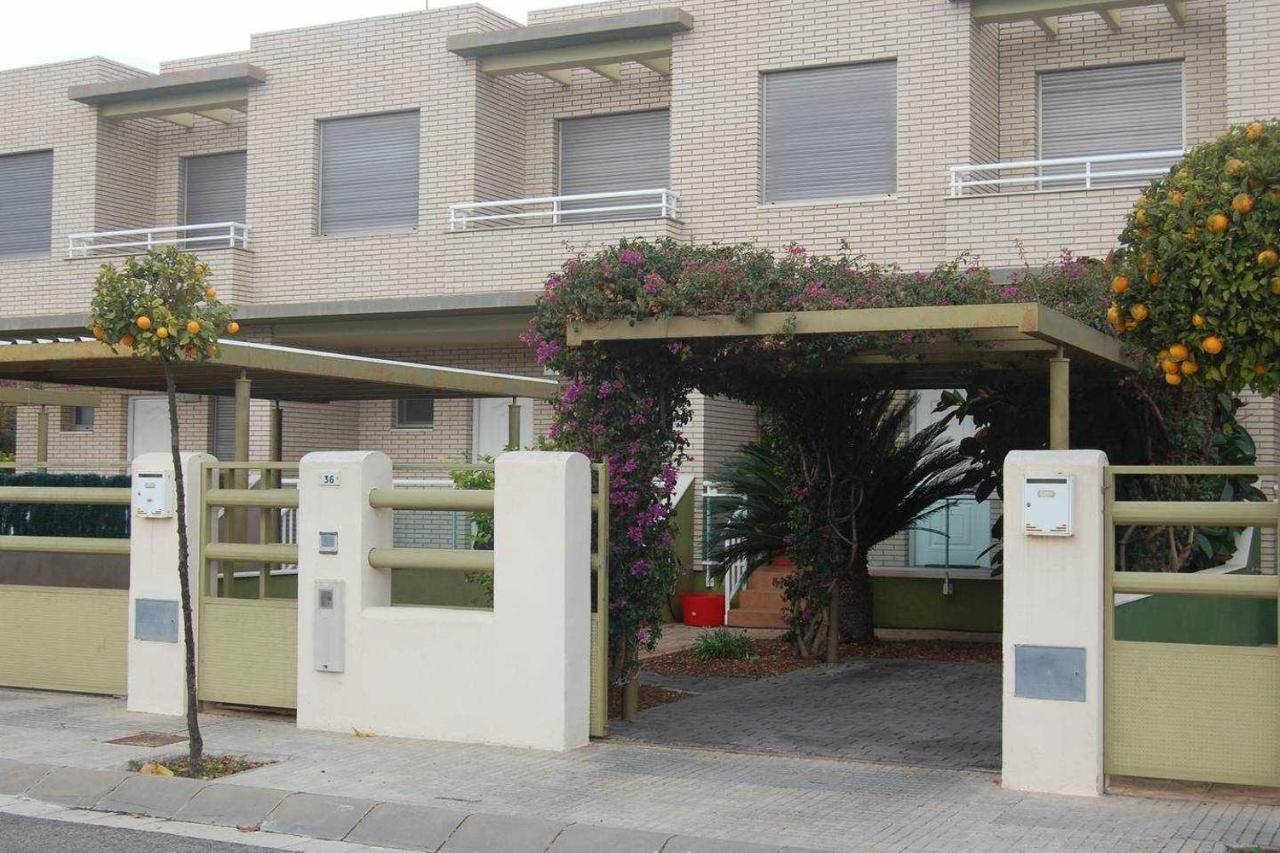 Casa Junto A La Playa Costa Dorada Holiday home