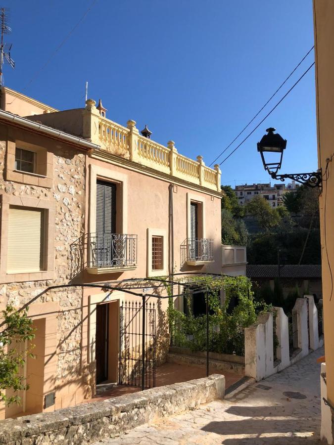 El Moli - *