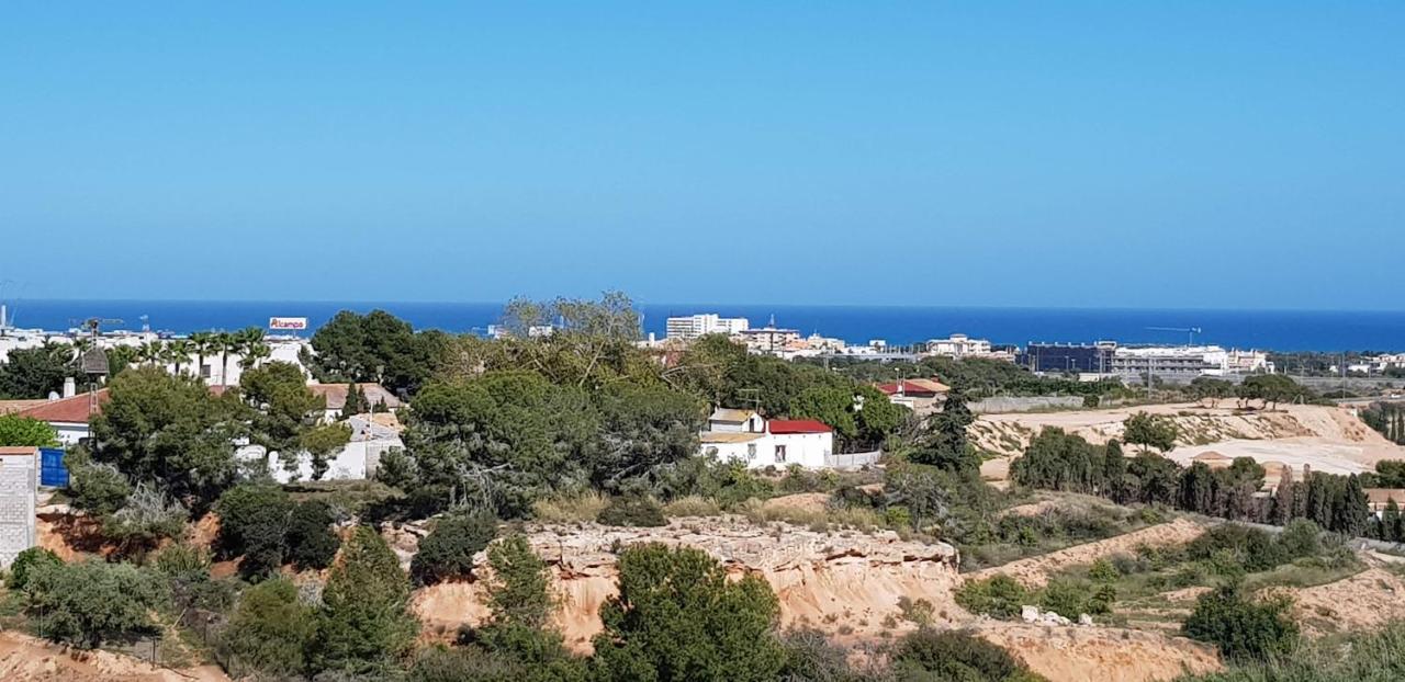 3 Bdr House Near La Zenia Private Lounge Terraces, Fire Places, Bbq, Kitchen, Parking