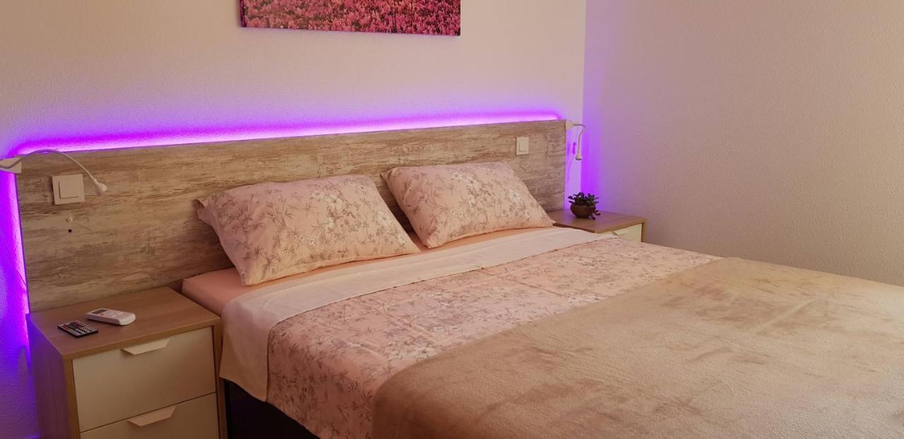 3 Bdr House Near La Zenia Private Lounge Terraces, Fire Places, Bbq, Kitchen, Parking