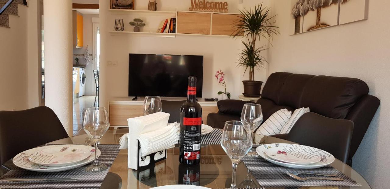 3 Bdr House Near La Zenia Private Lounge Terraces, Fire Places, Bbq, Kitchen, Parking Сasa de vacaciones *