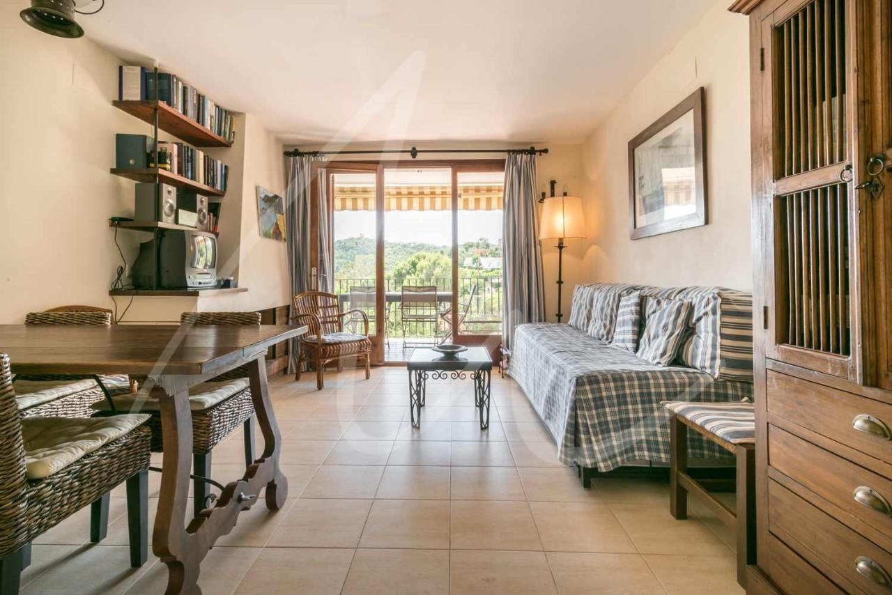 Antora Mima By Seamount * Palafrugell
