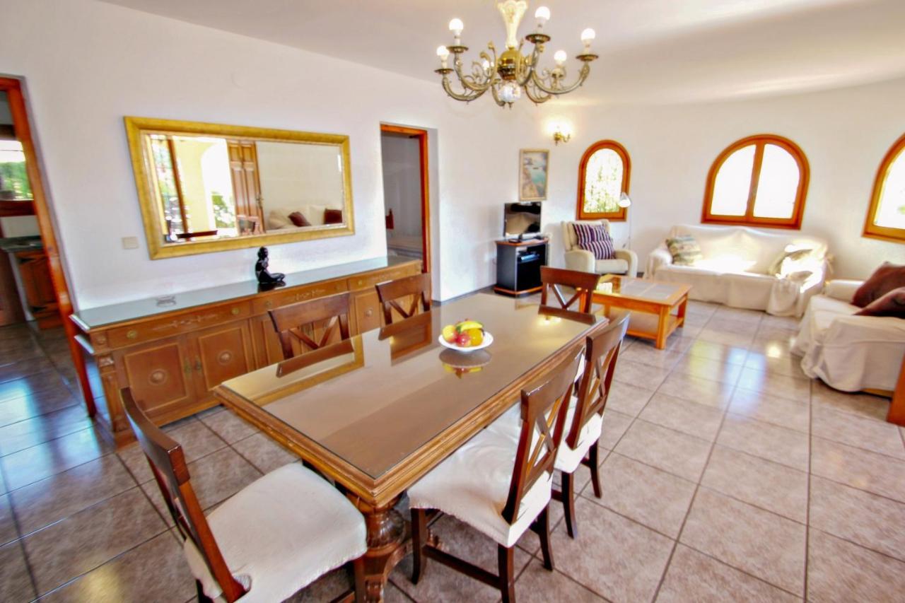 Emilia - With Ocean View And Private Pool In Benissa