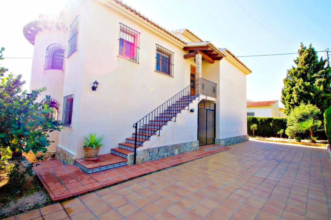 Emilia - With Ocean View And Private Pool In Villa Benissa