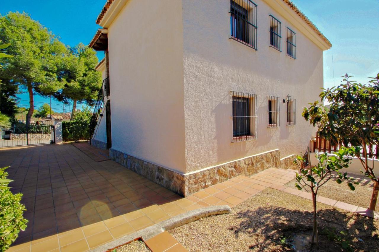 Villa Emilia - With Ocean View And Private Pool In