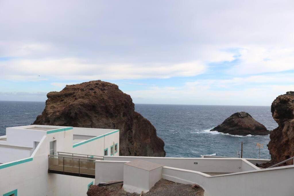 On The And Ocean Sounds Apartment *