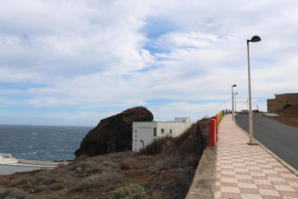 On The And Ocean Sounds Apartment