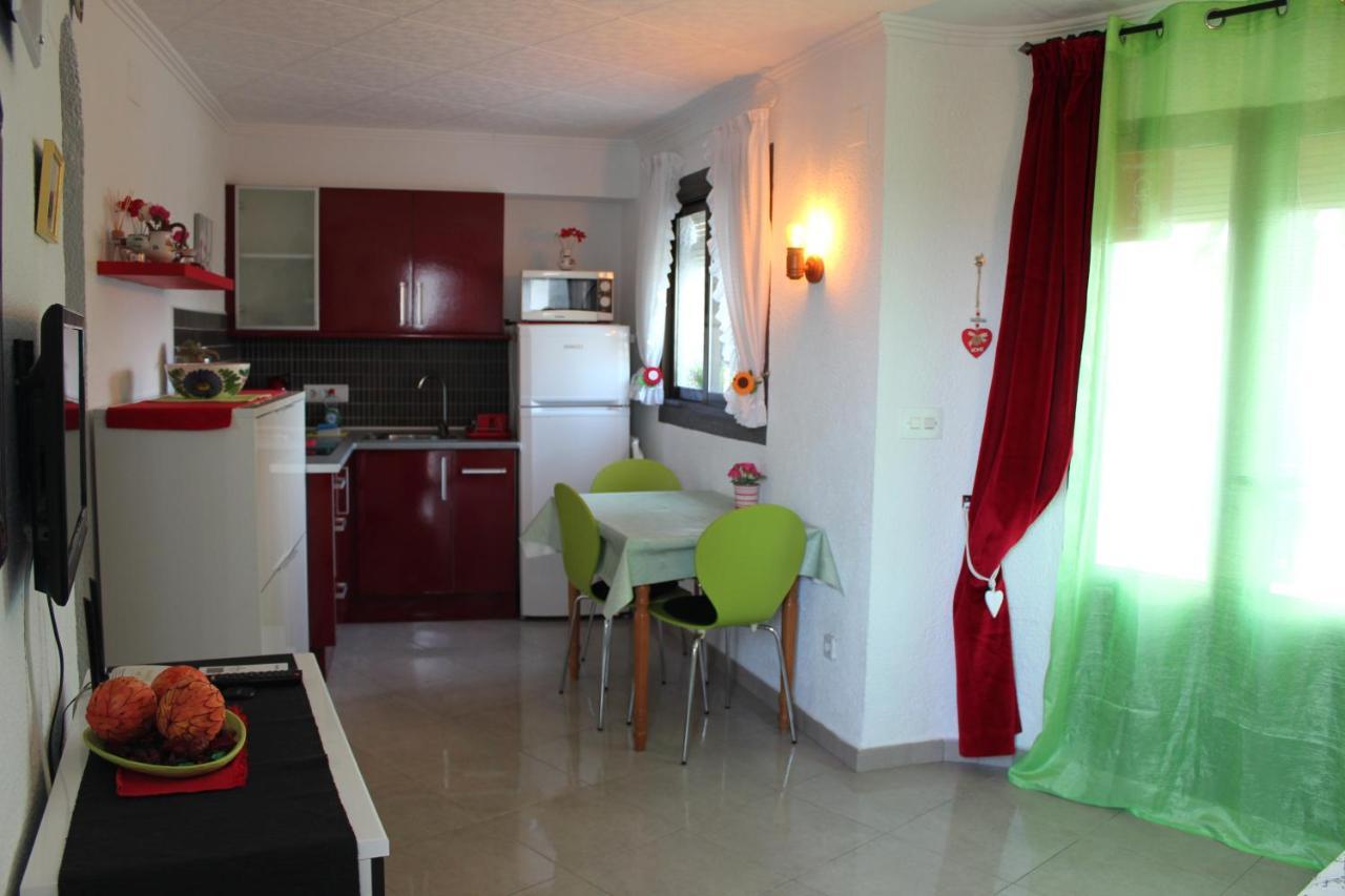 Oasis Park Apartment *