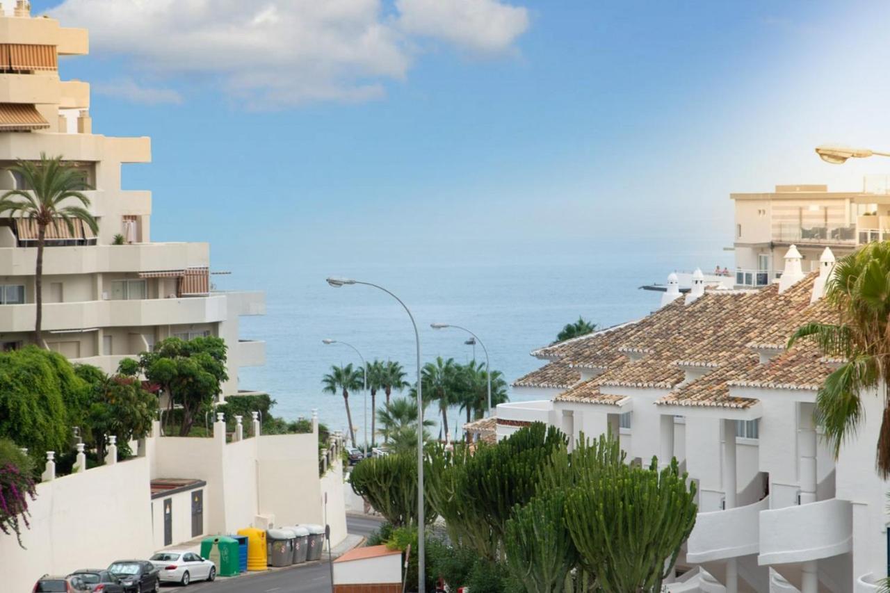 Apartamento Benalbeach Lux, Jacuzzi, Beachfront - 432