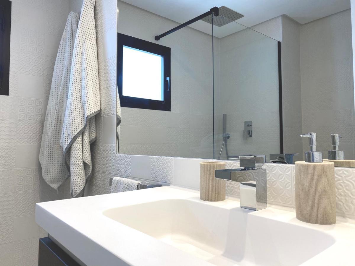 Jardines Del Puerto For Up To 6, Totally Refurbished 2025, Gardens, Pools, Garage, Wifi Apartment *