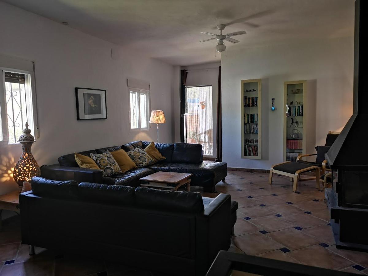 Gorgeous Sleeps 11 Private Pool And Garden Villa