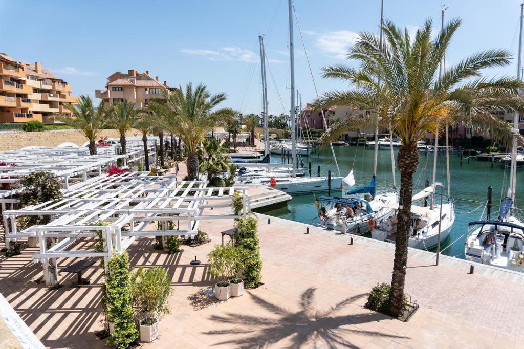 New & Modern - Marina, *
