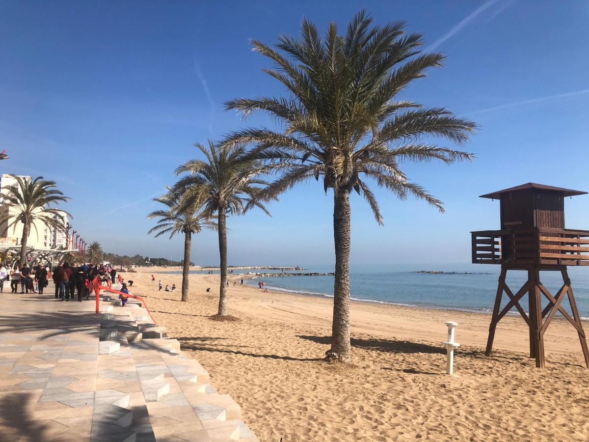 Avinguda De Pau Béjar *