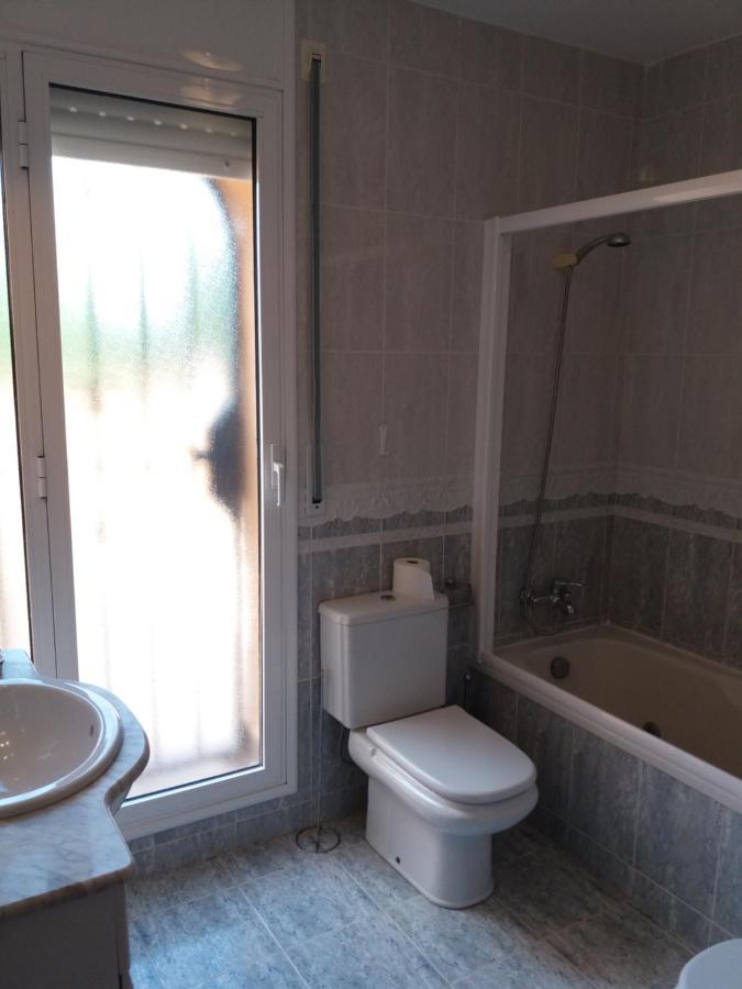Ame447 Con Piscina Privada 9x5m Y Jardin Vallado *