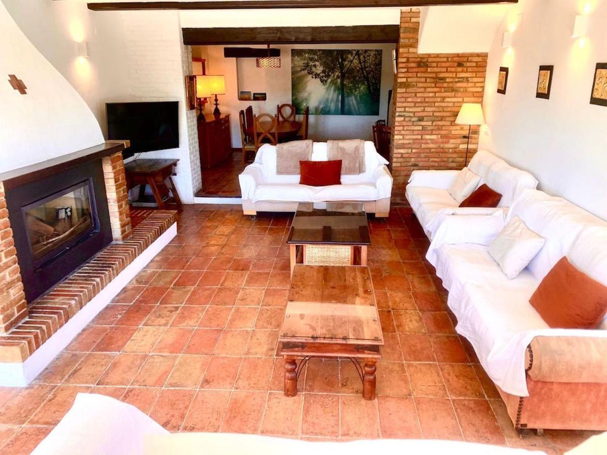 Villa Secrets Rural House