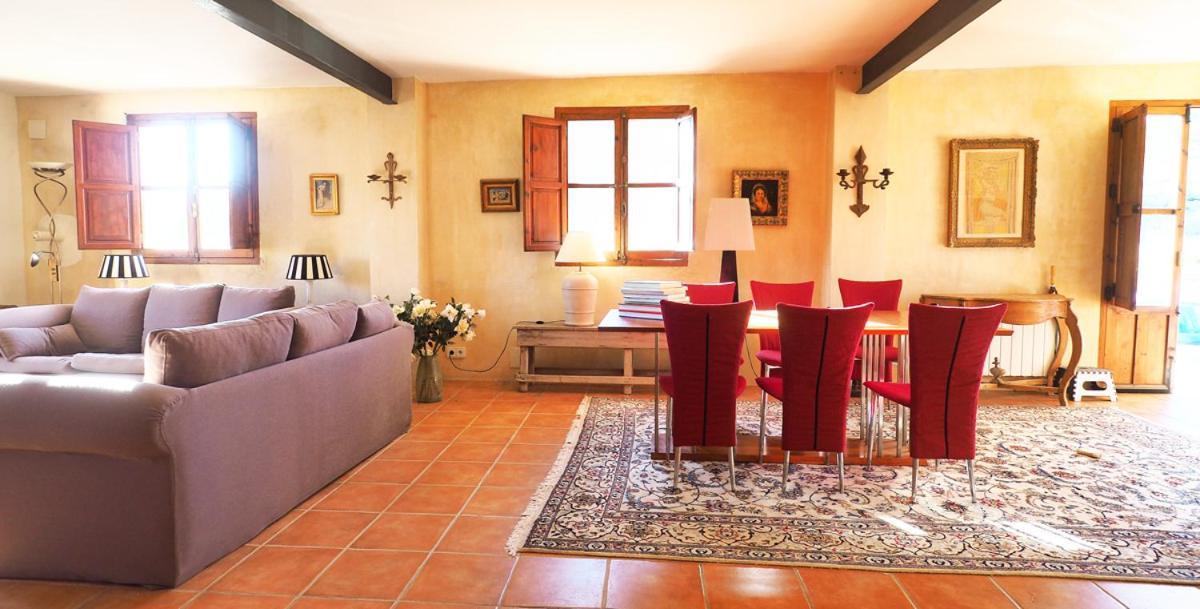Country house La Masia Dels Artistes Relleu