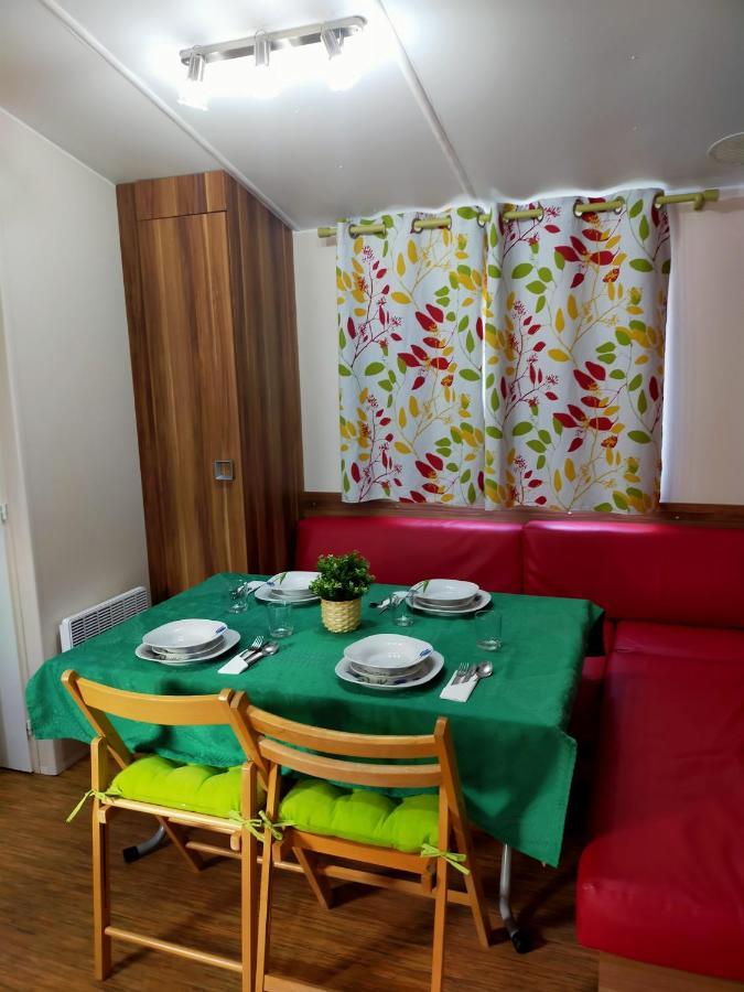 Campsite Zaar Homes *