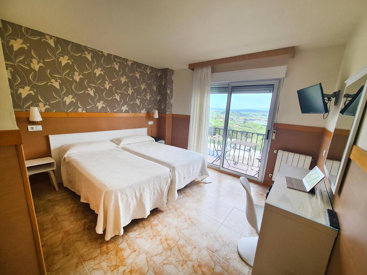 Ría De Hotel 3*