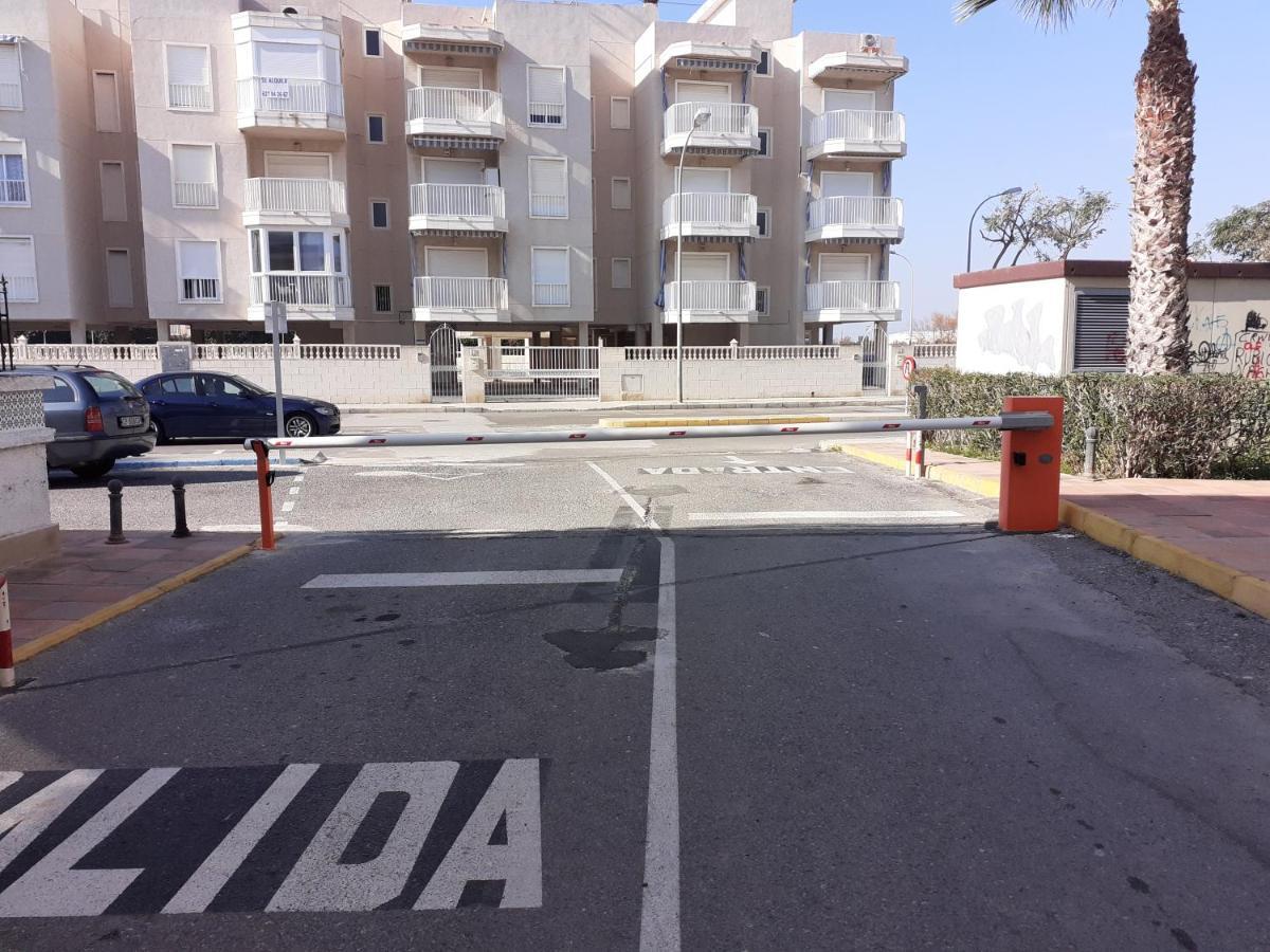 Apartment Santa Pola, En Playa Del Tamarit Con Piscina.