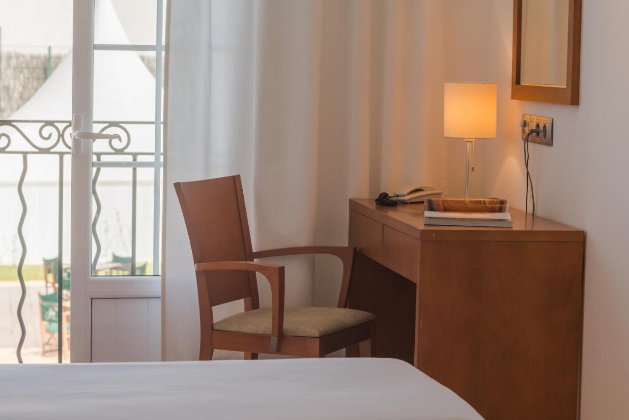 Hotel Jeni & Restaurant Es Mercadal