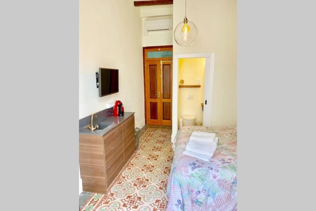 Apartment Cozy Studio With Balcony In The Best Place *
