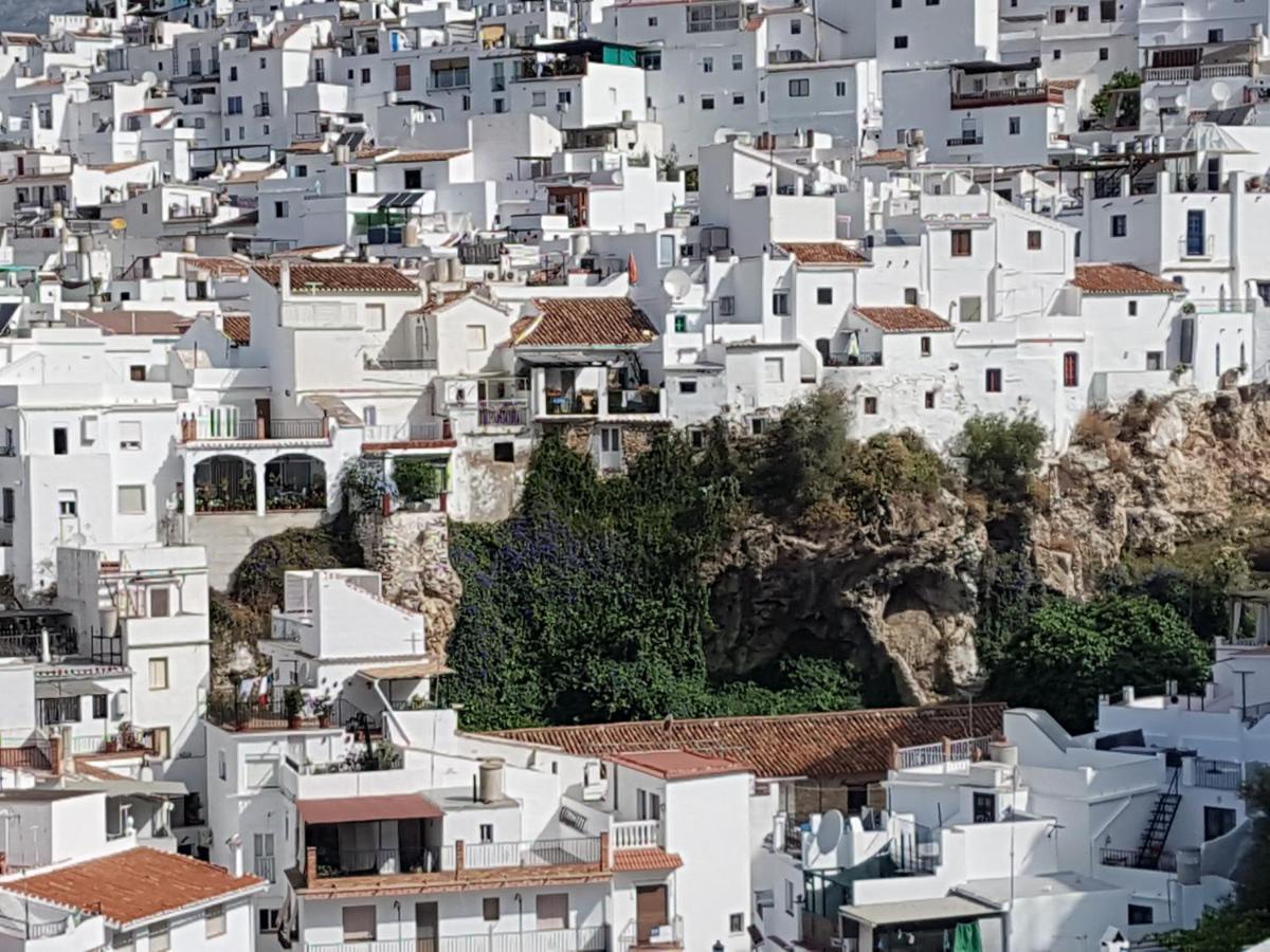 Competa Suites *