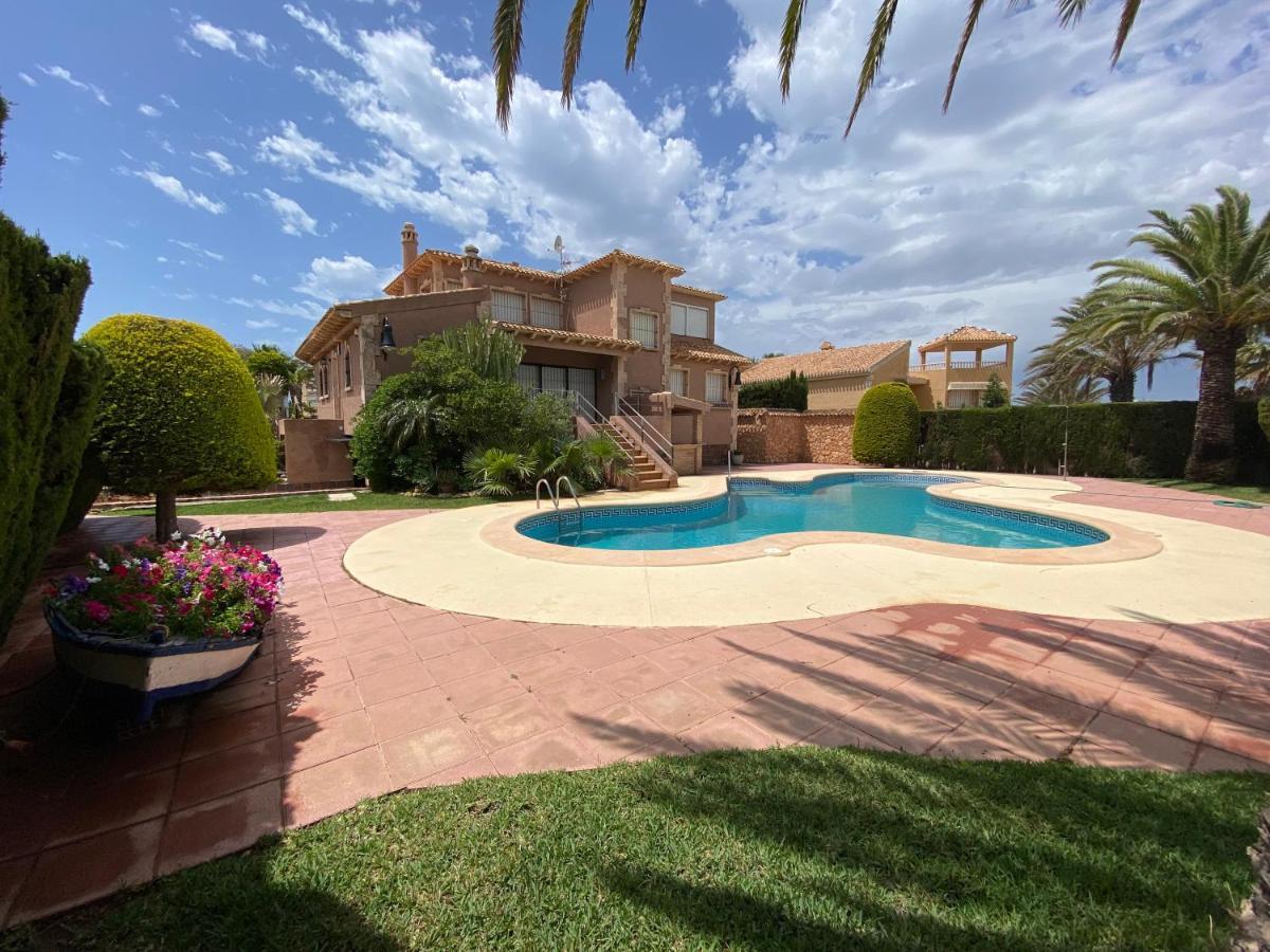 Chalet Chalet En Canales De Veneziola Con Piscina Y Embarcadero