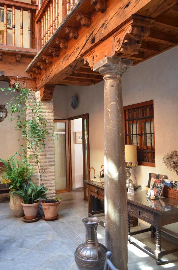 Santa Isabel La Real Hotel 3*