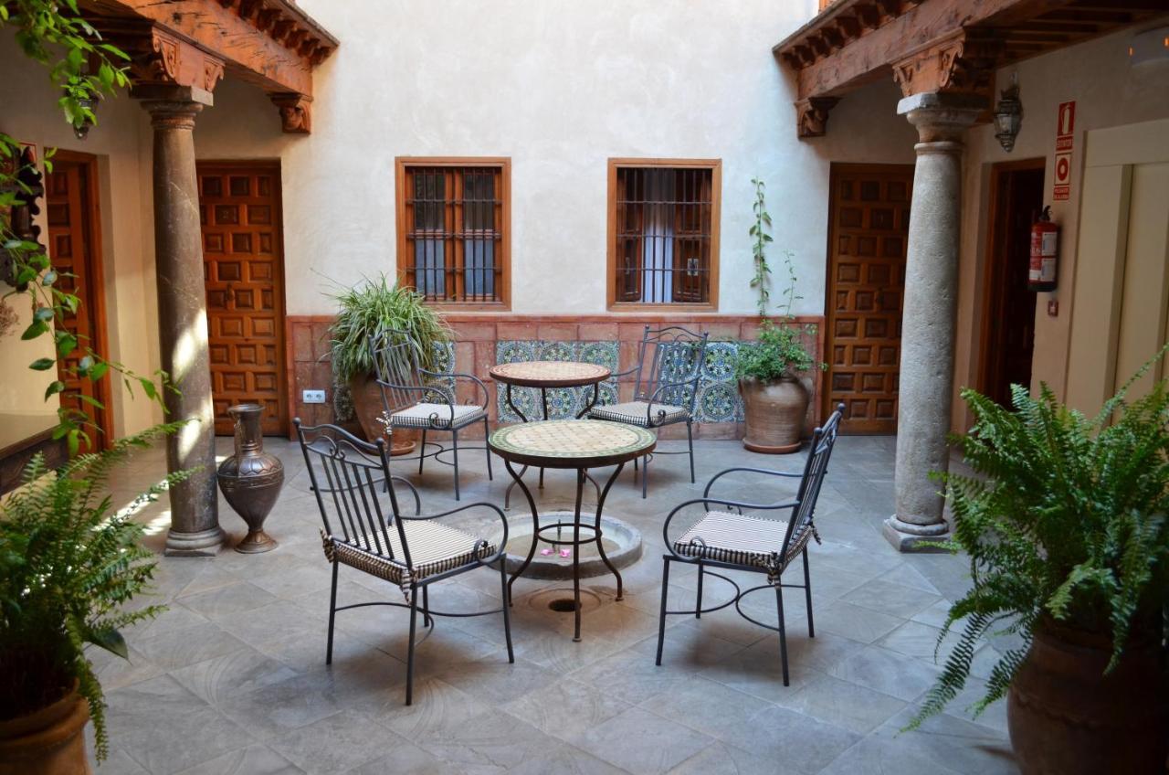 Hotel Santa Isabel La Real 3*