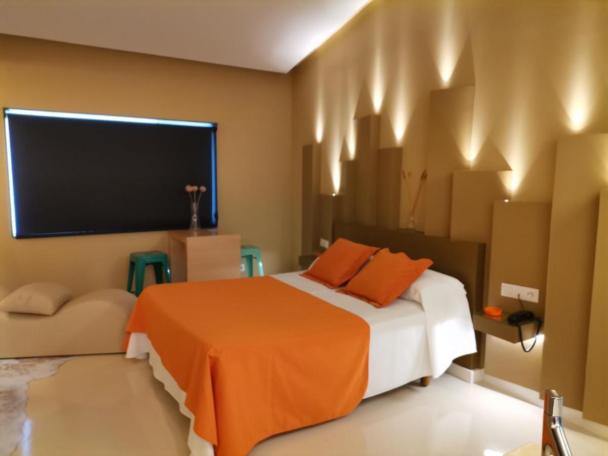 Motel Latino *