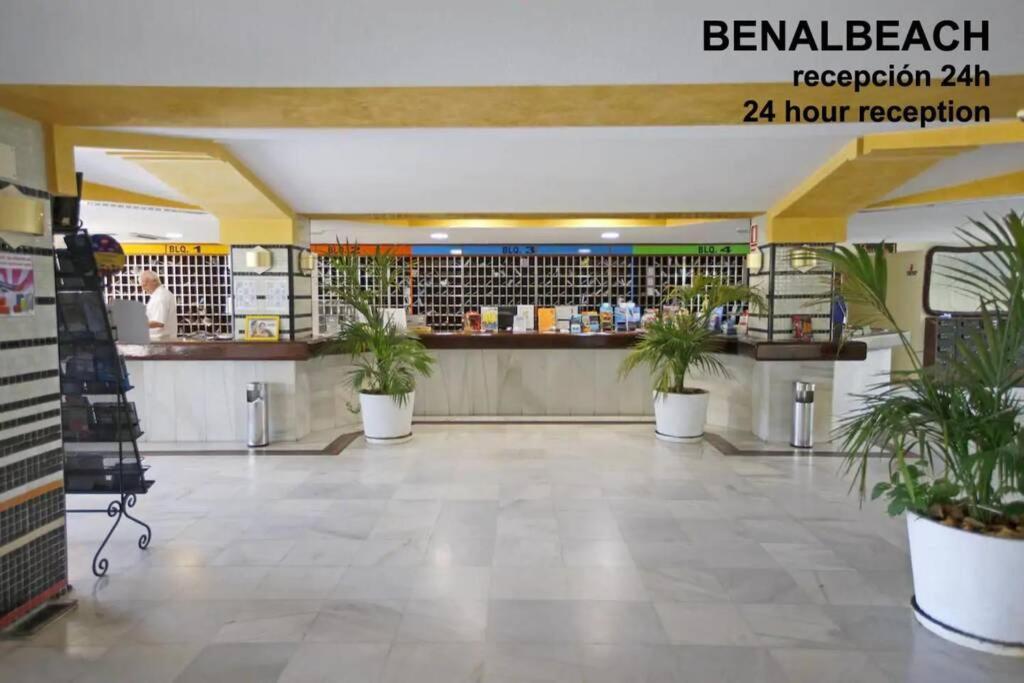 Estudio En Benalbeach, Vistas Mar, Primera Línea Playa Apartamento