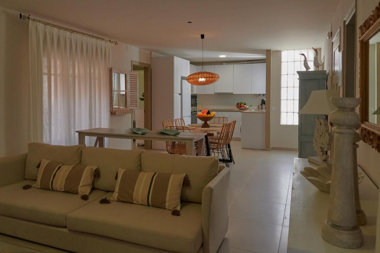 Dharma Experience Facebook Apartment *