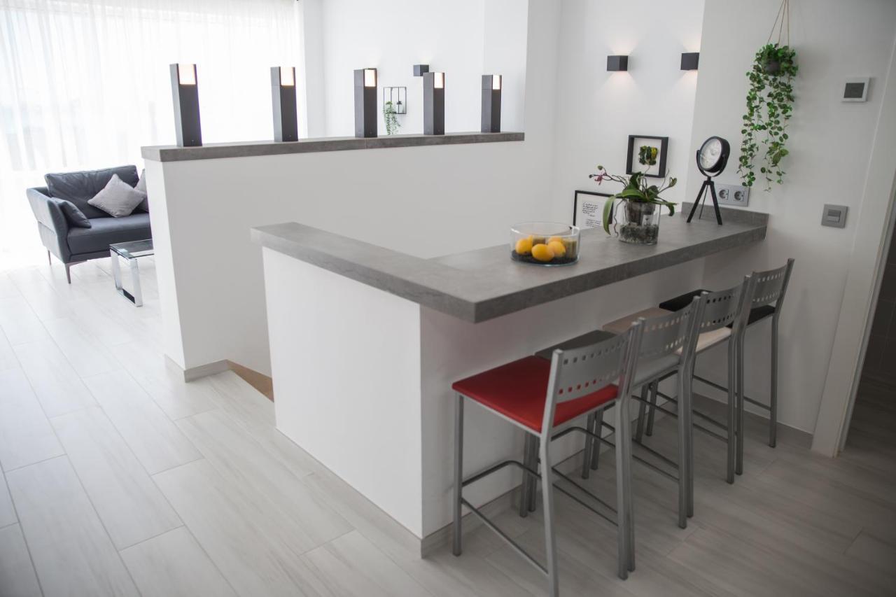 Spacious 200 Sq.m. Penthouse With Sea View Terraces Apartamento Torremolinos