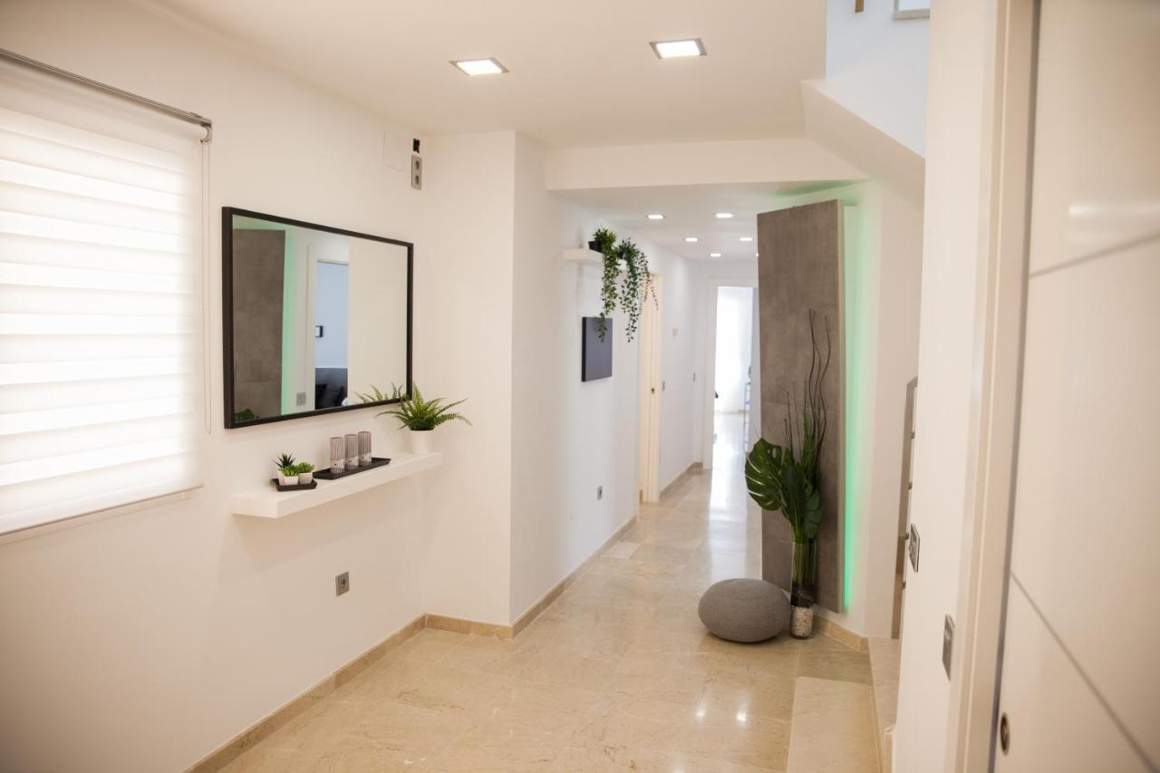 Spacious 200 Sq.m. Penthouse With Sea View Terraces *