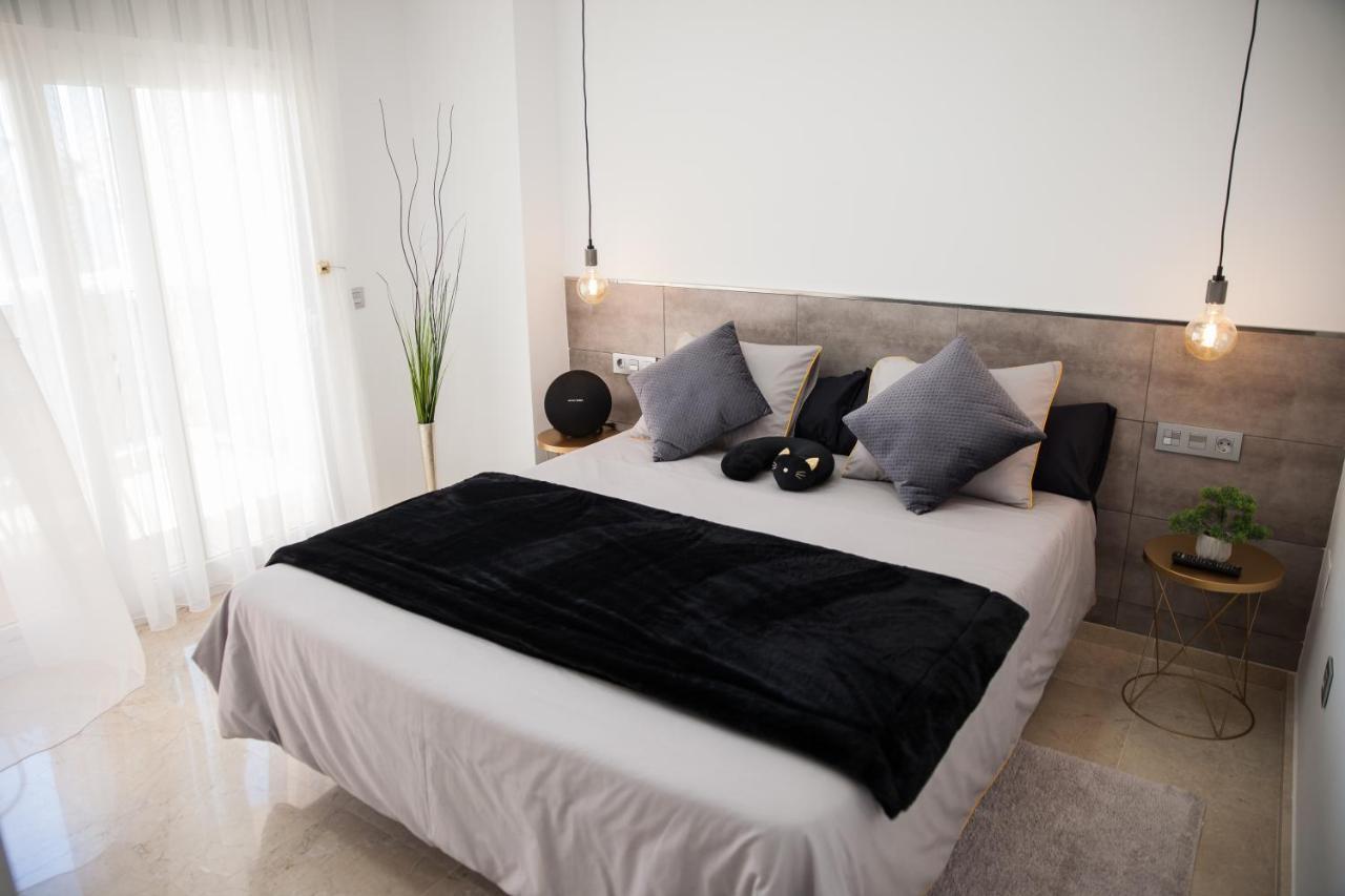 Spacious 200 Sq.m. Penthouse With Sea View Terraces Torremolinos
