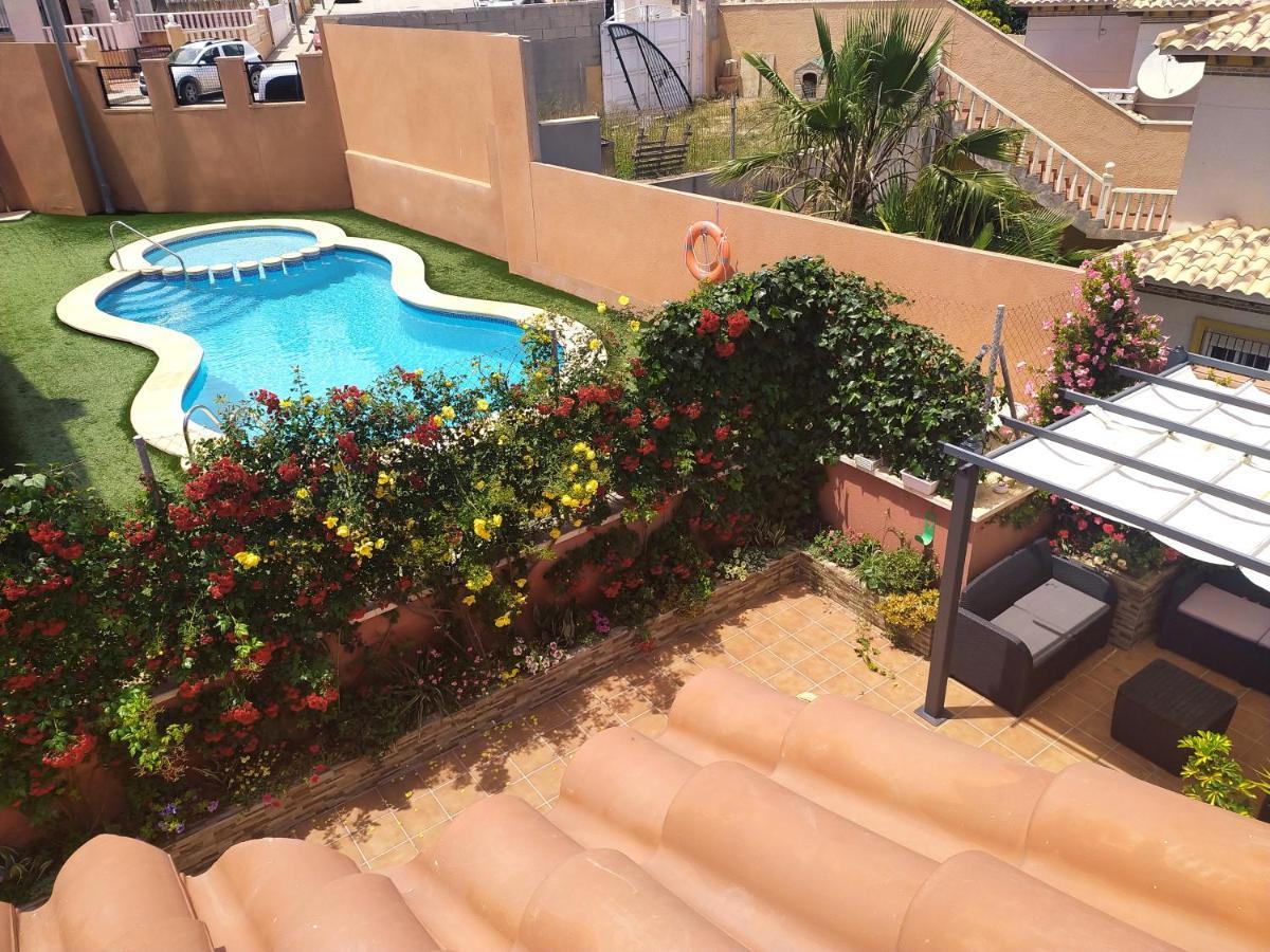 Сasa de vacaciones 3 Bdr House Near La Zenia Private Lounge Terraces, Fire Places, Bbq, Kitchen, Parking