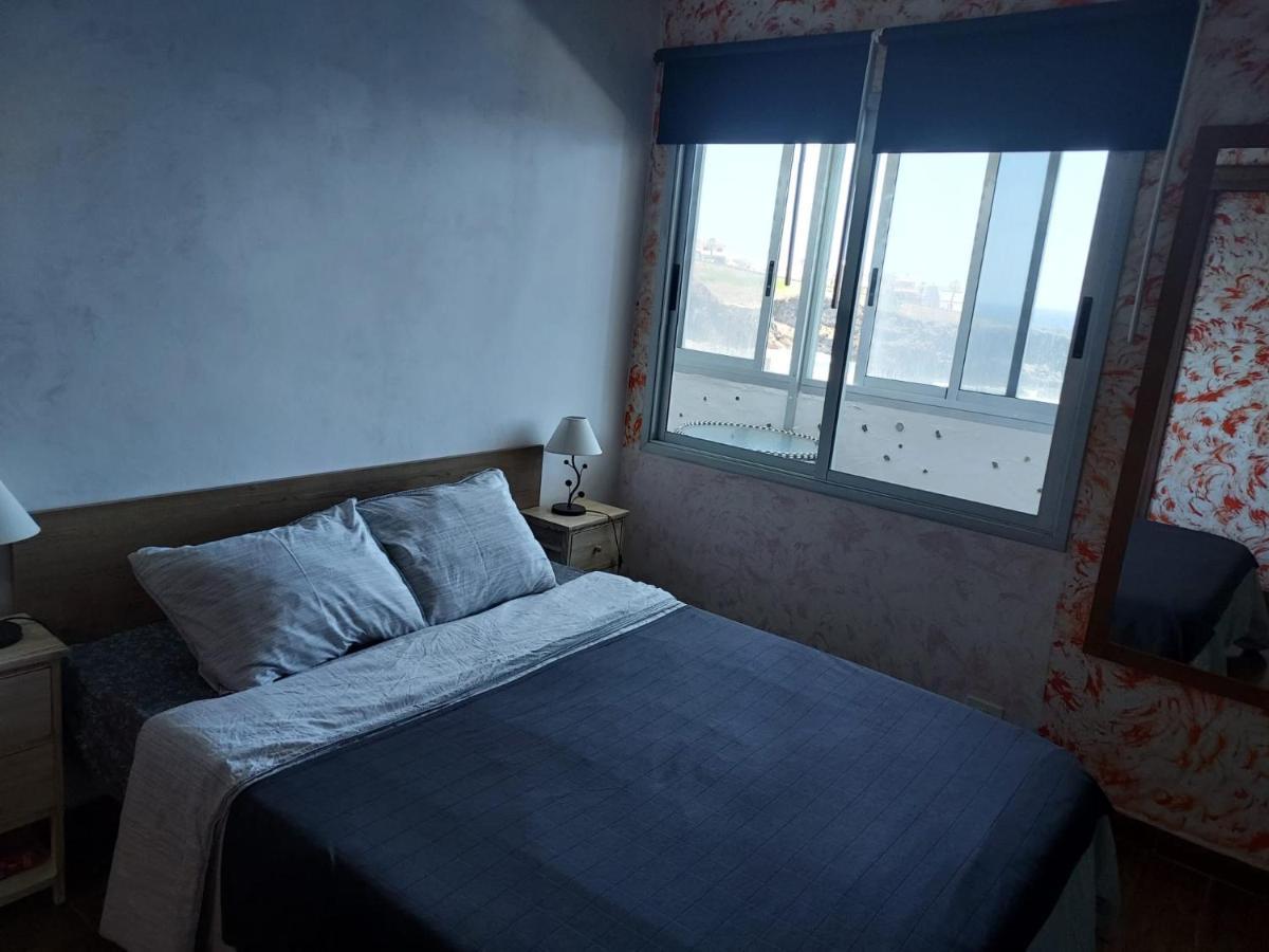 On The And Ocean Sounds Apartment
