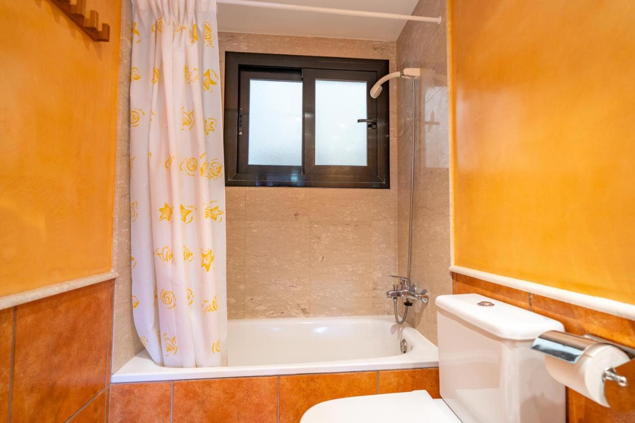 Homeholidaysrentals Adara *