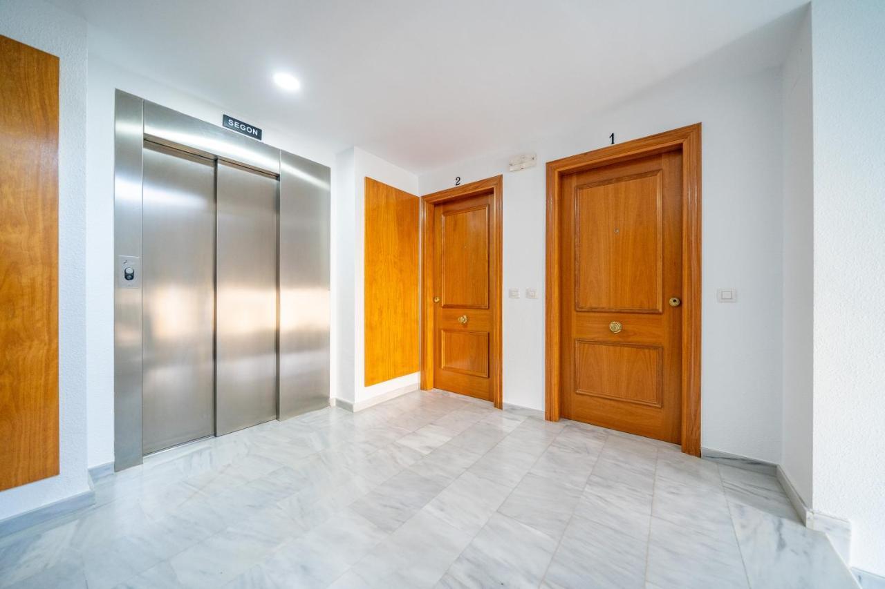 Homeholidaysrentals Adara