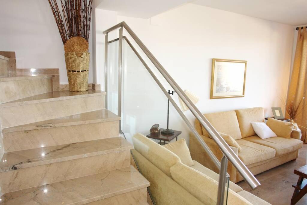 Holiday home El Mirador: Gran Duplex, Mar, Montana, Piscina Infinita, Relax