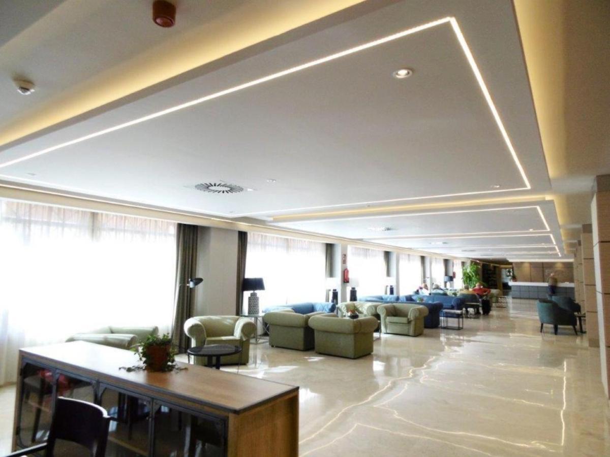 El Puerto - En El Mismo Centro De Fuengirola, Primera Línea De Playa Apartamento *