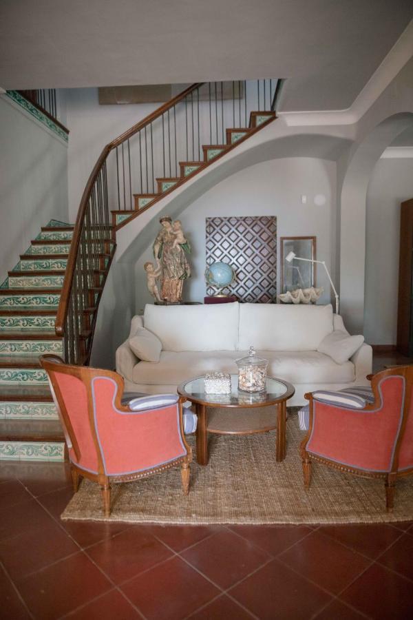 Dora (adults Only) Bed & Breakfast