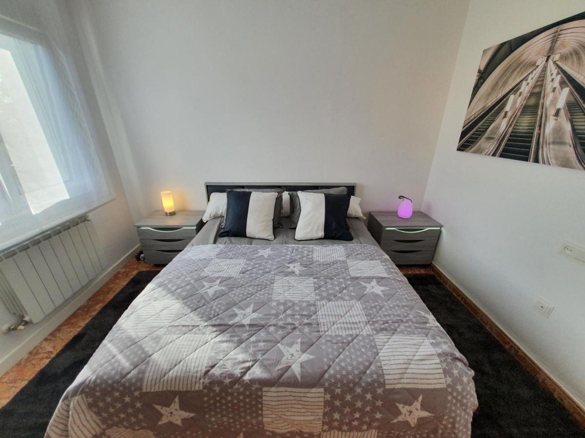 Lola - Casa Con Futbolin-billar-diana - 6pax - Vv-1734-as *