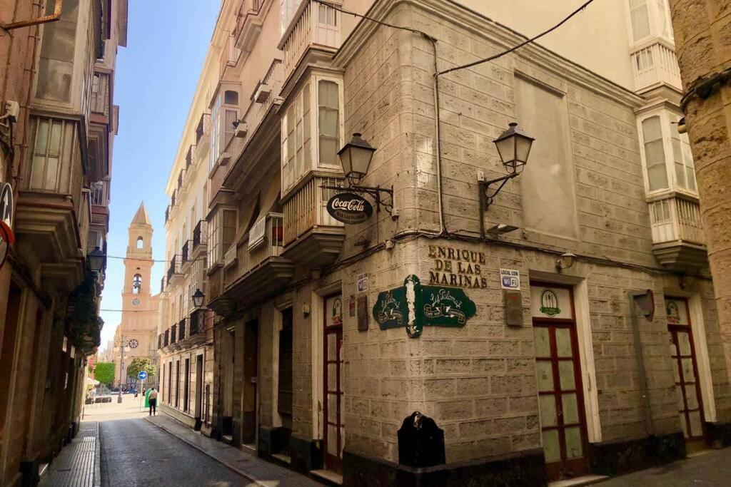 Gatu Premium Libertad, Preferente Mayores De 25 Anos Y Familias Apartment Cadiz