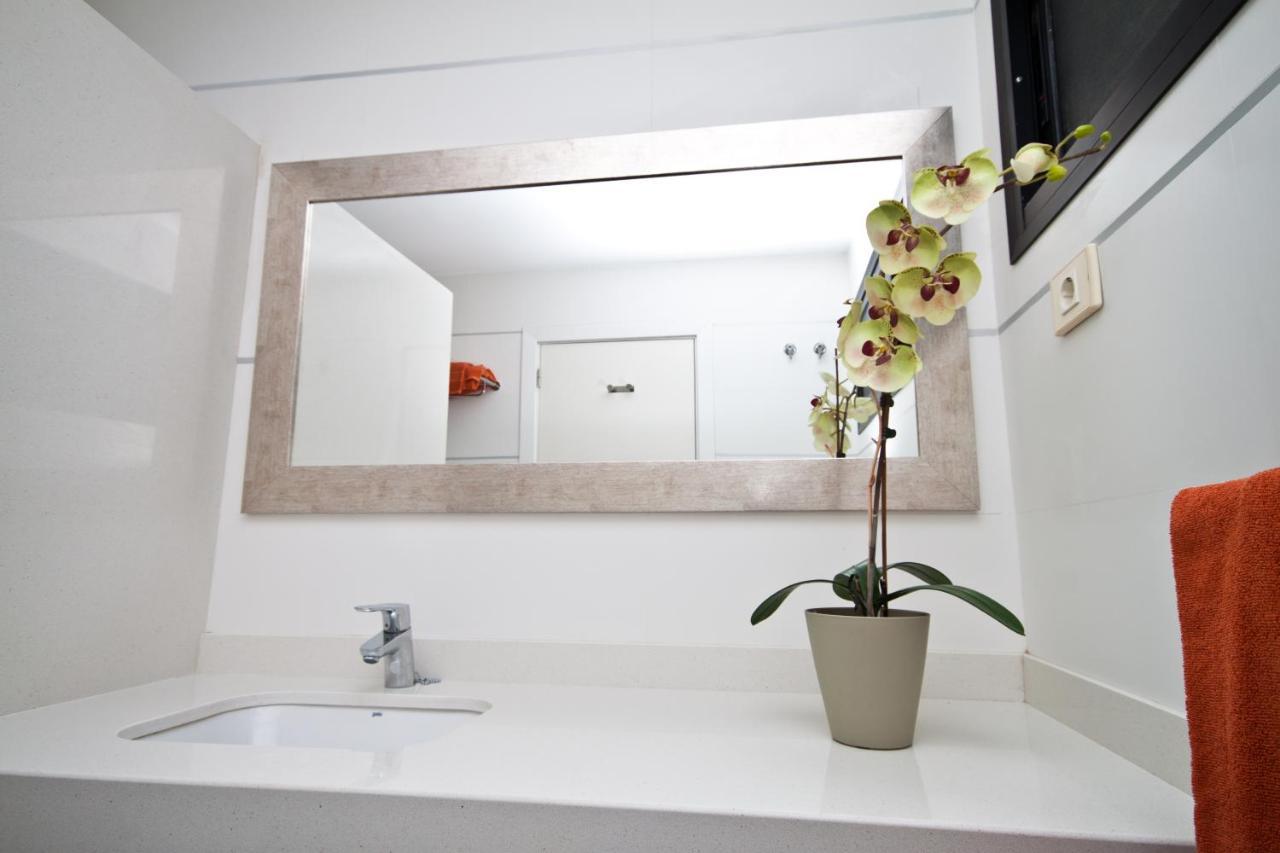 Amadores Aparthotel