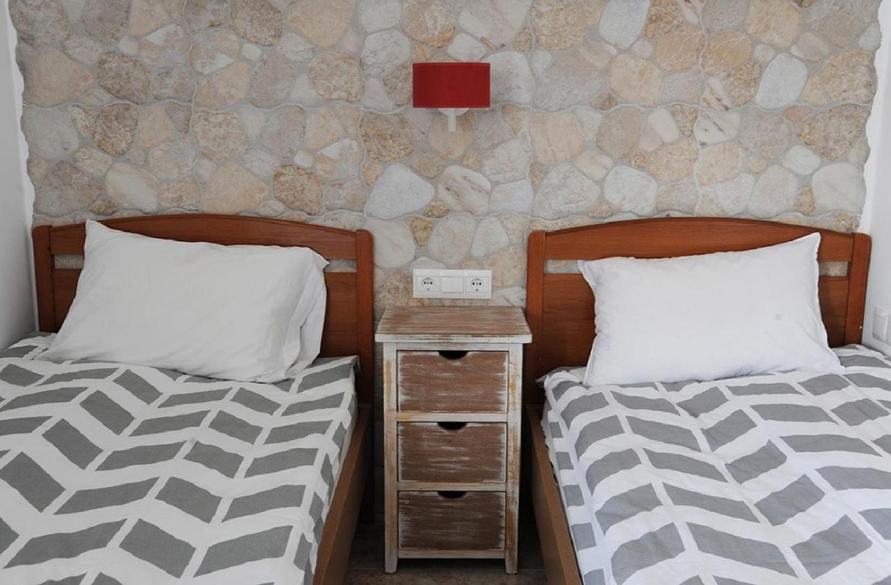 Motel Subirats Perello El Perello (Catalonia)